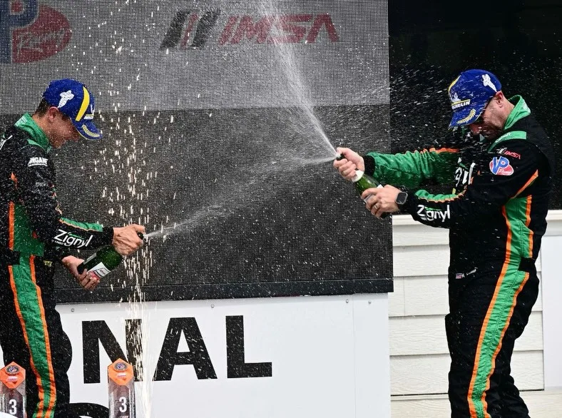 Strong finish for the #airbnbendurancechallenge for the Forbush Performance team with P2 in class and P3 overall thanks to an amazing drive by @julescaranta in the @duqueine_automotive D09.